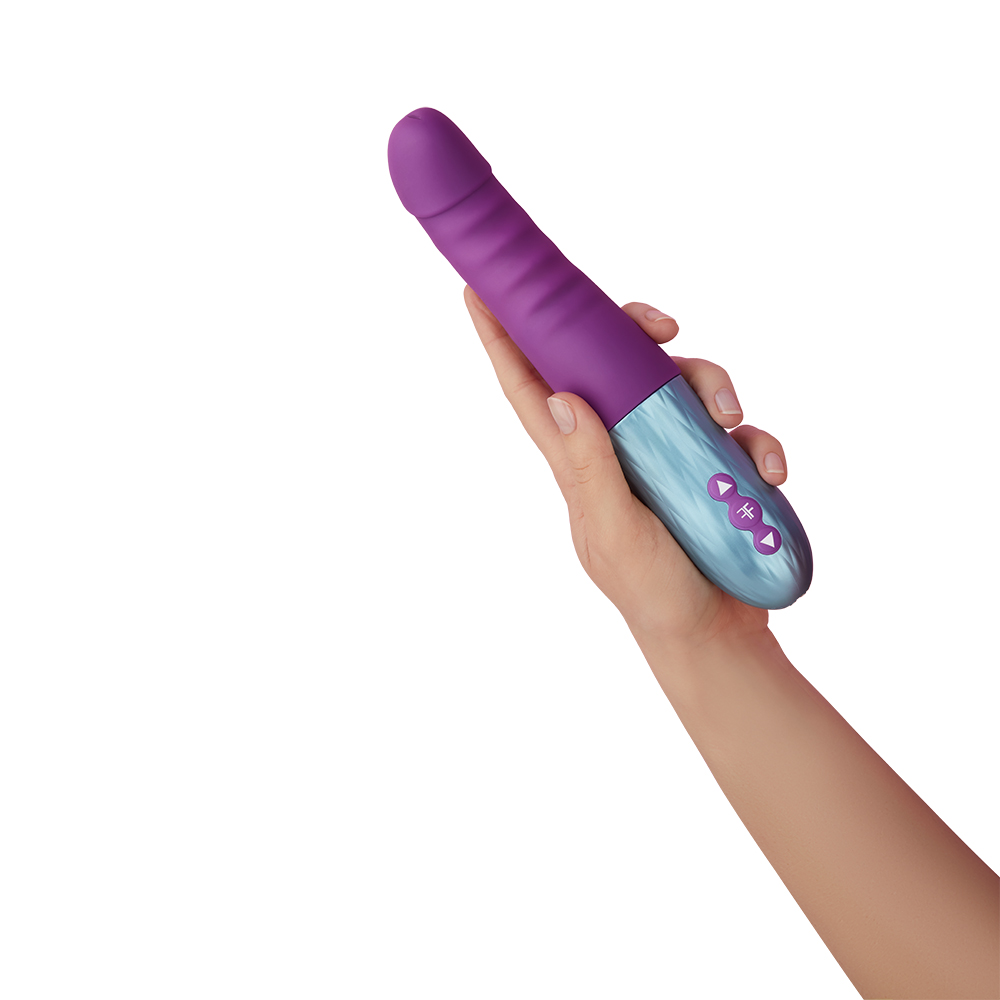 CADENZA_PURPLE_PACKSHOT_HAND